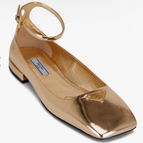 Prada metallic gold flats - Picture 4 of 11